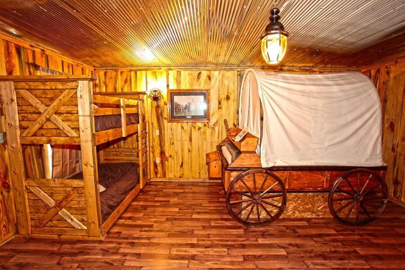 Diamonds Old West Otel Murfreesboro Dış mekan fotoğraf