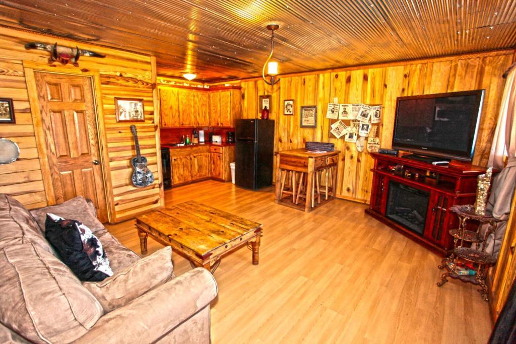 Diamonds Old West Otel Murfreesboro Dış mekan fotoğraf