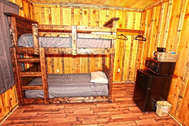 Diamonds Old West Otel Murfreesboro Dış mekan fotoğraf